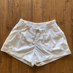 Lululemon Spring Break Away Short II